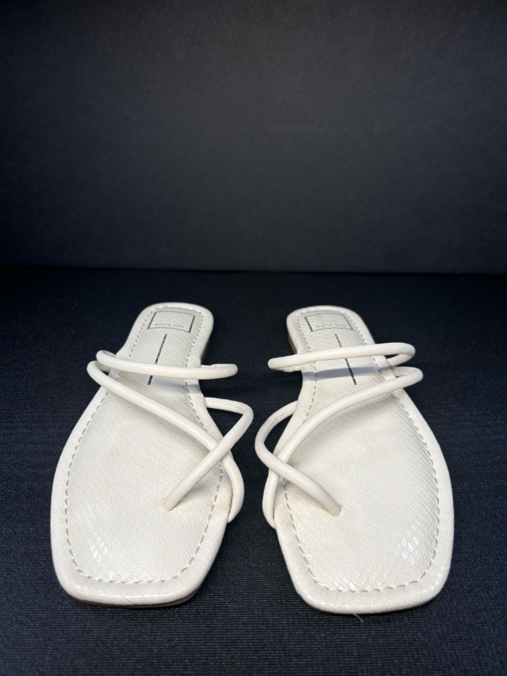 Dolce Vita White Strappy Square Toe Flat Sandals Size 9.5 Minimalist Resort Chic - Picture 3 of 14